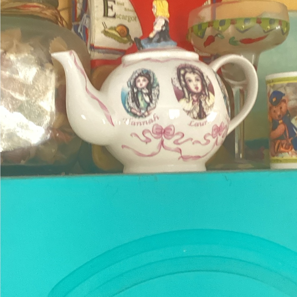 🪆  Teapot Collectible VICTORIAN Dolls  PAUL CARDEW  Retired  …